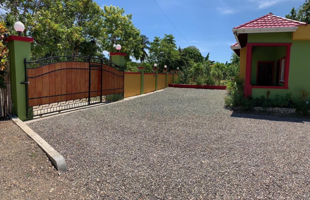 Oracabessa Green Queendom Farm And Lodging מראה חיצוני תמונה